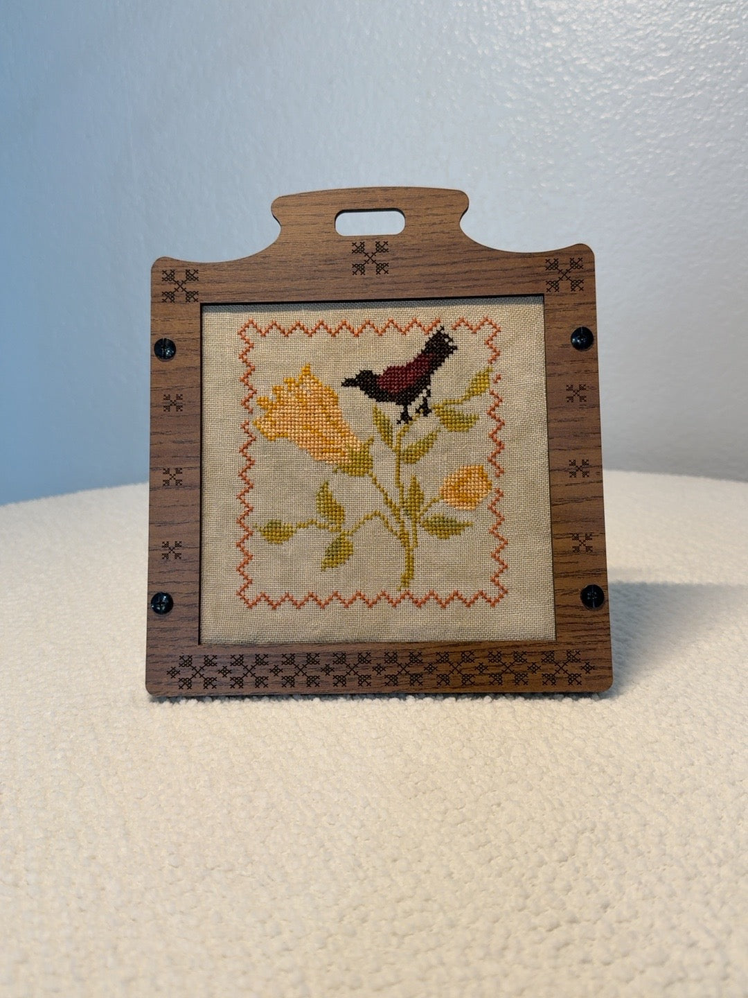 The Colonial Interchangeable Frame